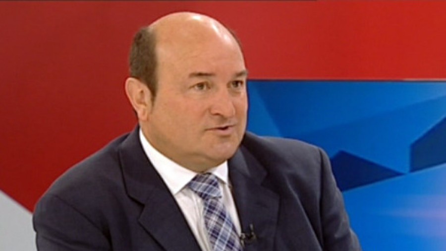 Andoni Ortuzar en EiTB