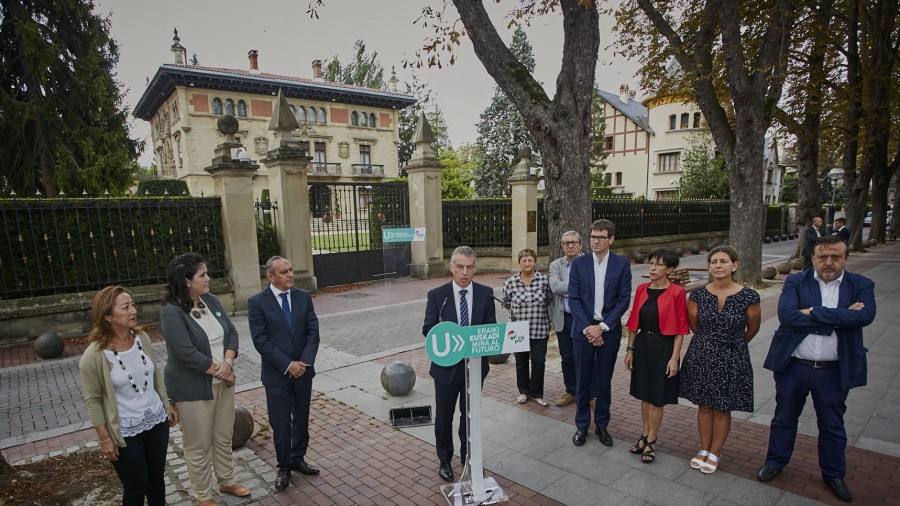 Urkullu seguirá demostrando con “hechos” el compromiso de EAJ-PNV con Vitoria-Gasteiz, capital de Euskadi