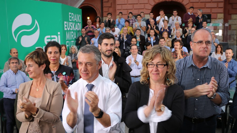 Urkullu asegura en Eibar que “votar al PNV el 25 de septiembre significa avanzar como País y avanzar como sociedad”