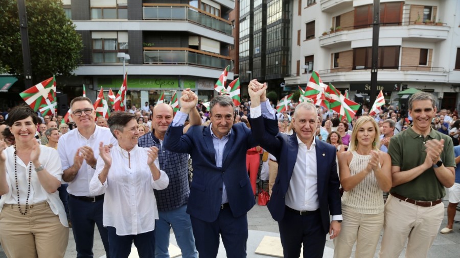 Aitor Esteban recuerda este 18 de julio que “EAJ-PNV sigue donde siempre: con la libertad, la democracia y los derechos humanos”