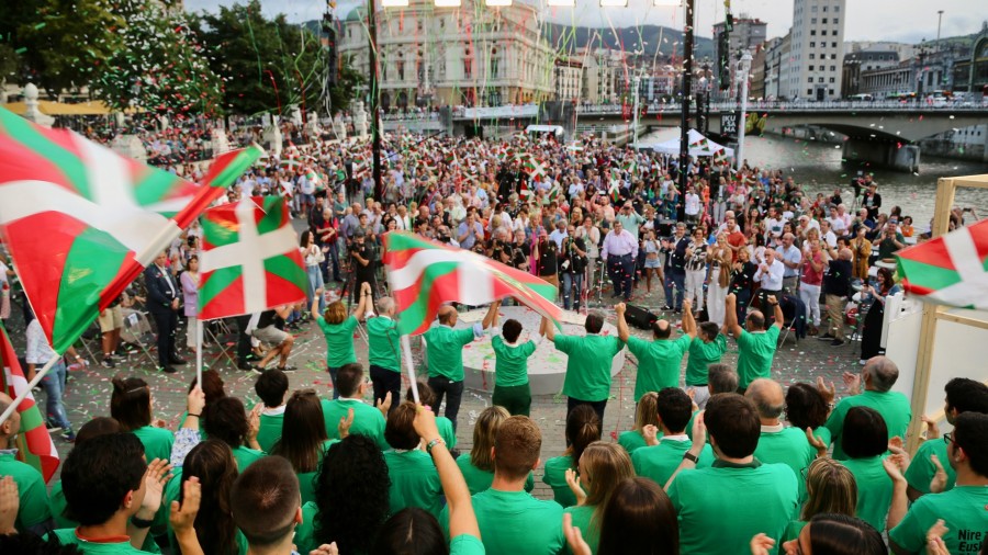 EAJ-PNVk euskal herritarrak deitu ditu “beren botoarekin diferentzia markatzera” Euskadik ‘Sánchez edo Feijóo‘ baino “zerbait hobea” merezi duelako