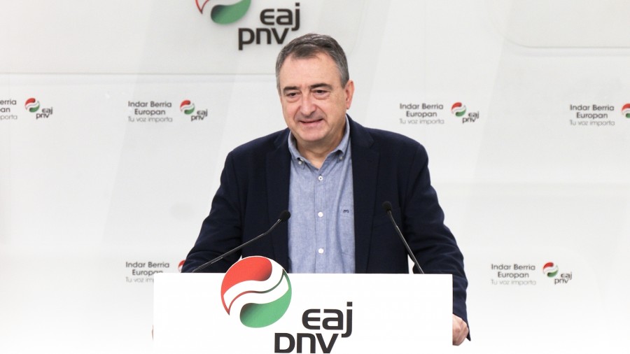 Aitor Esteban, en el Día de la Constitución: 