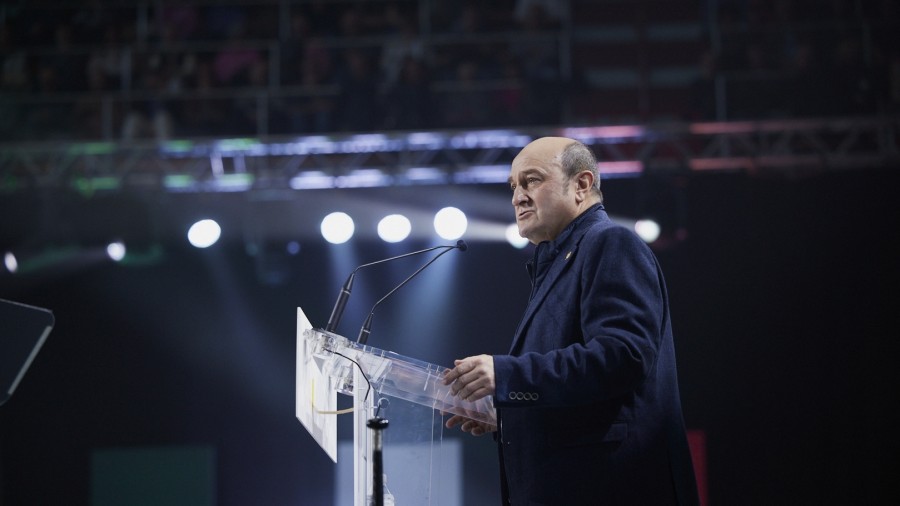 Ortuzar: “Me voy feliz: hemos hecho más grande a EAJ-PNV y nos hemos acercado más a esa Euskadi libre que soñamos”
