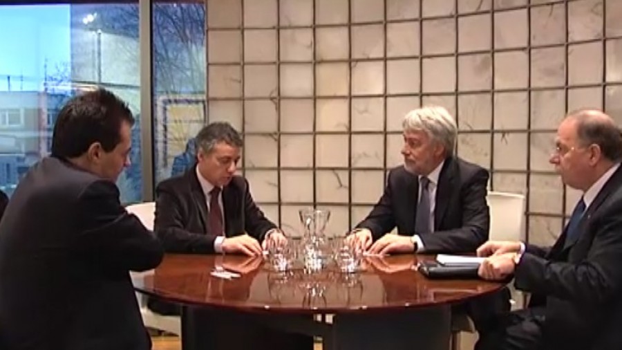 El Embajador y el Cónsul Británico se reúnen con el presidente del EBB de EAJ-PNV en Sabin Etxea